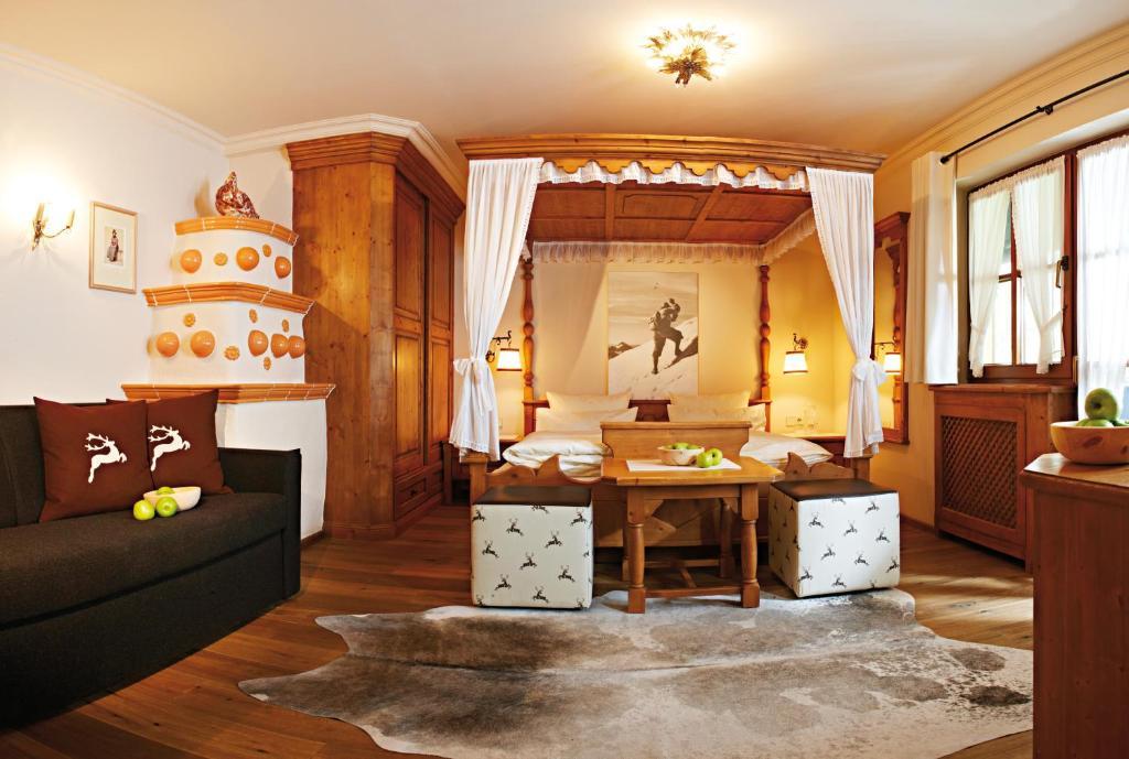 Hotel Garni Kirchenwirt Sankt Leonhard im Pitztal Δωμάτιο φωτογραφία